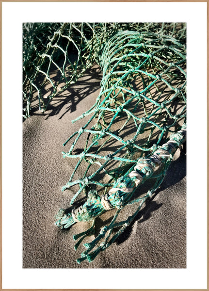 Netz in Sand | Gerahmtes Druck